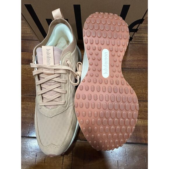 Lululemon Women's CrossCity Sneaker 10.5 - Picture 5 of 7